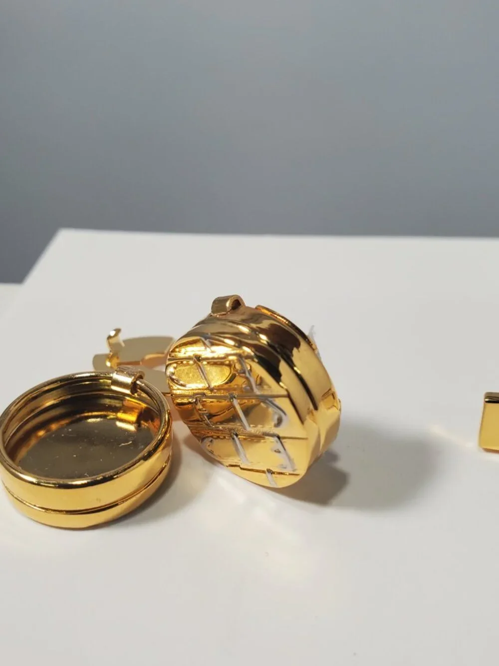 Gold & Silver-Tone Belt-Design Tie Clip and Round Button Cover Cuff Link Set